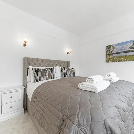 Location, Views, Parking Bowness-on-Windermere