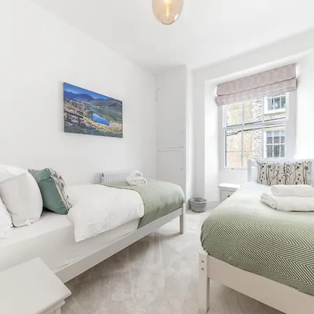 Location, Views, Parking Lejlighed *