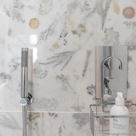 Location, Views, Parking Apartment