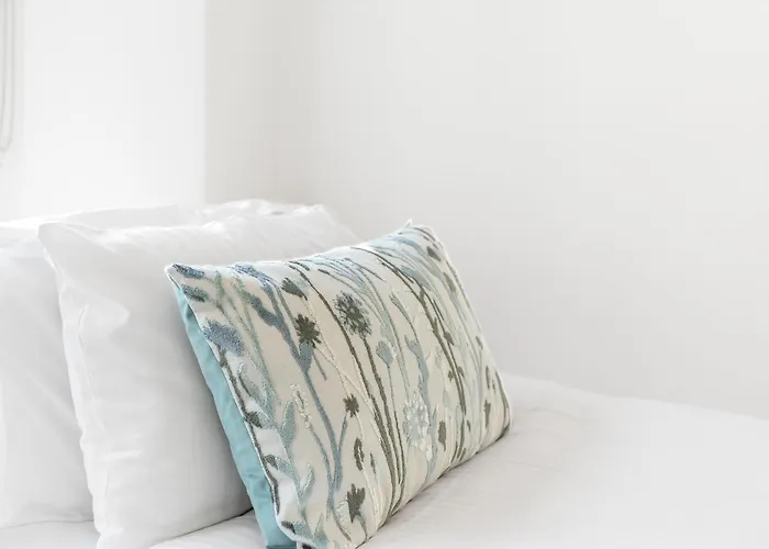 Location, Views, Parking * Bowness-on-Windermere